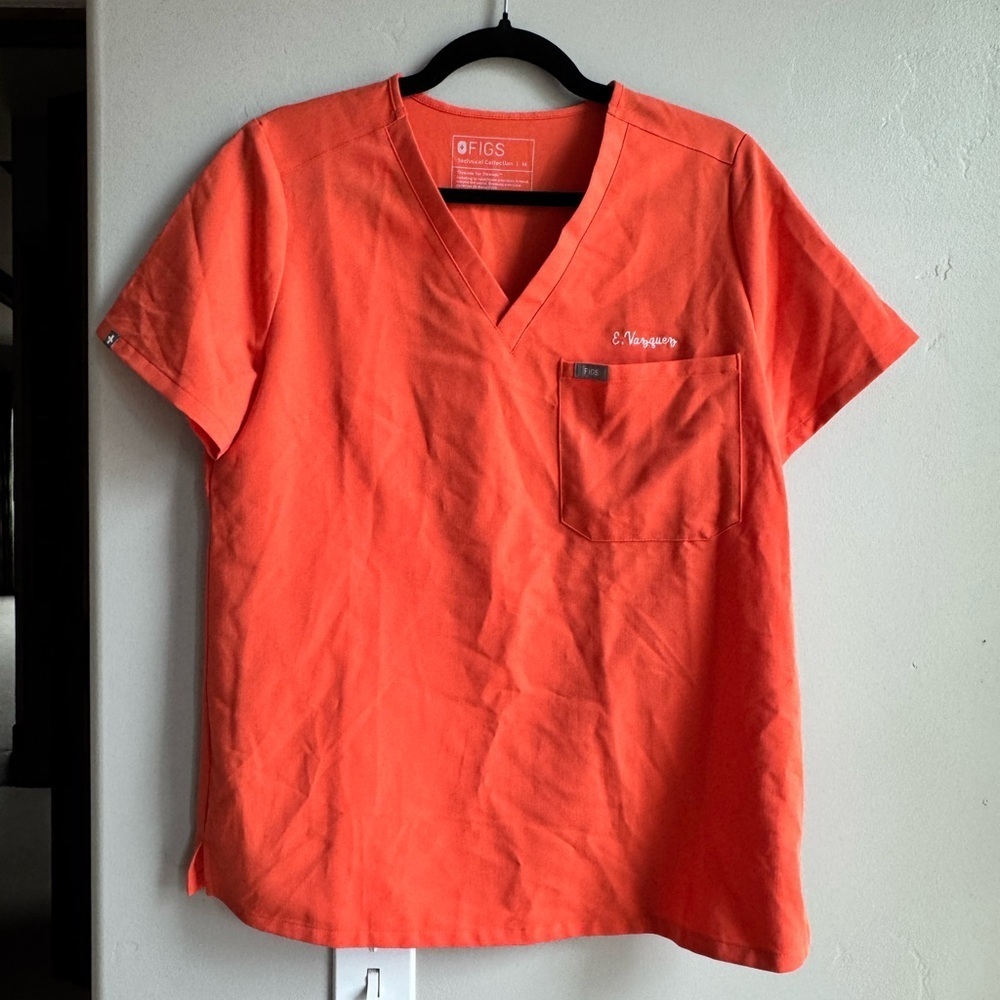 FIGS Technical Scrub Top Orange V Neck Healthcare M